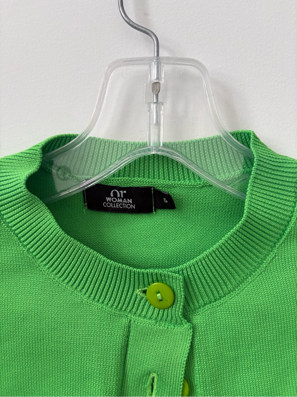 Cropped Button-Front Bolero in Green - Picture 3 of 7